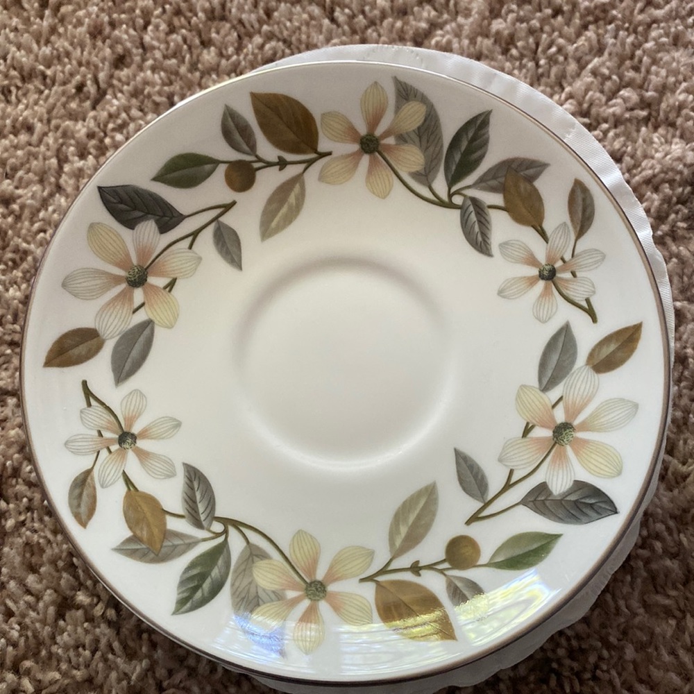 Wedge wood bone China made in England beaconsfieild 7